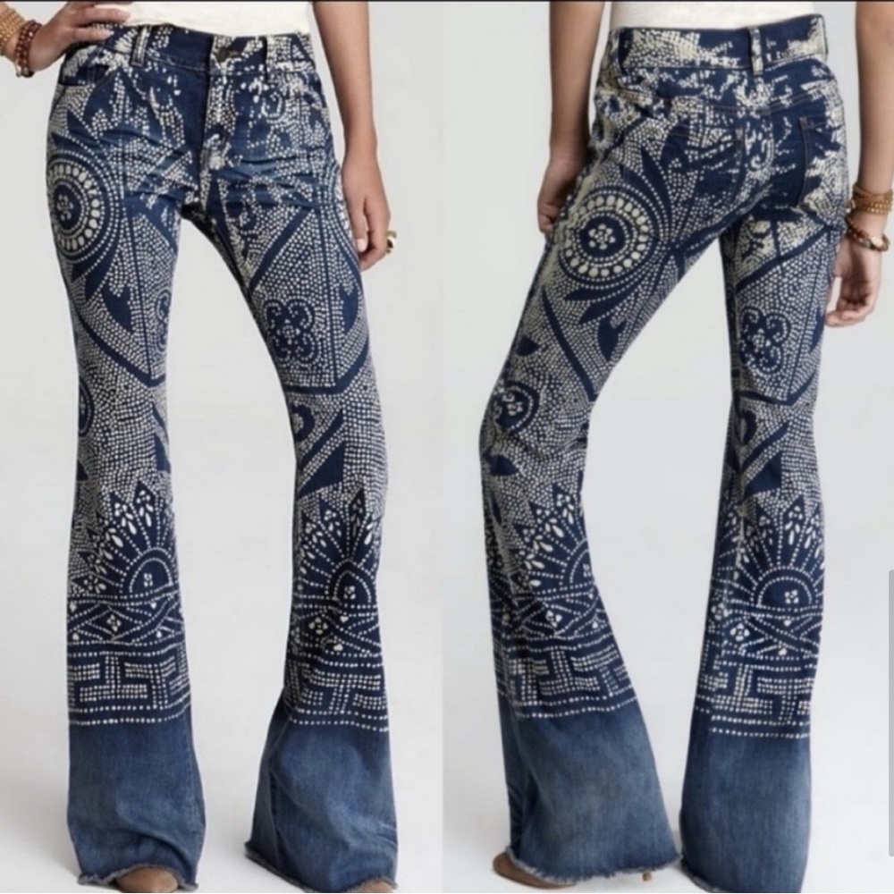 Jeans Free People Low Rise Flared Raw Edge Printed Denim Jean